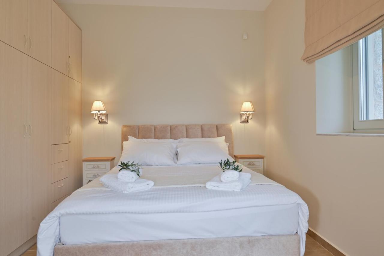 Efmar Exclusive Residences Gythio Quarto foto