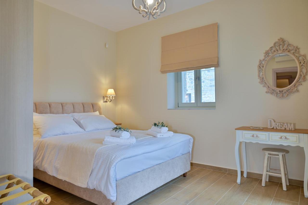 Efmar Exclusive Residences Gythio Quarto foto