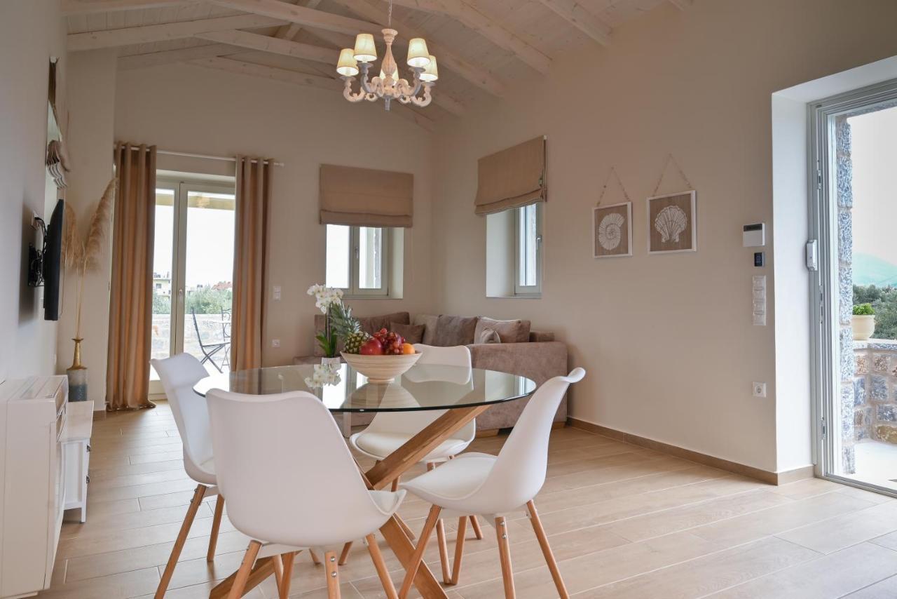 Efmar Exclusive Residences Gythio Quarto foto